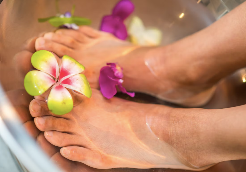 The Natural Pedicure – Bare Hands